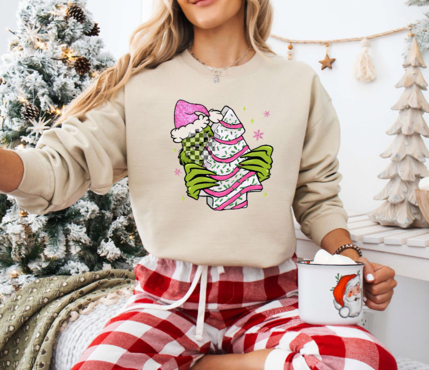 π Cute Christmas Cake Sweatshirt β Gildan Ash Gray Holiday Crewneck π